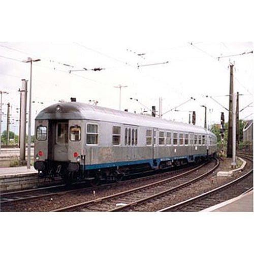 PIKO Expert DB BDn738 2nd Class Coach IV HO Gauge 57652