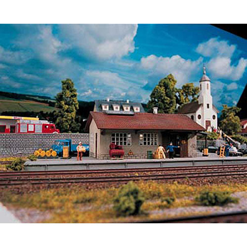 PIKO Hobby Burgstein Goods Depot Kit HO Gauge 61824