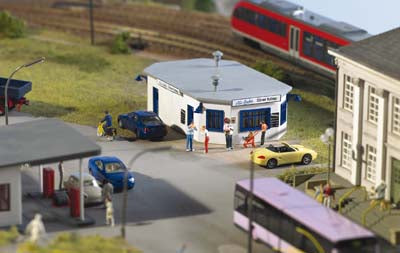 PIKO Hobby Tommys Food to Go Kit HO Gauge 61835