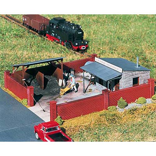 PIKO Schwarz Coal Merchants Kit G Gauge 62056