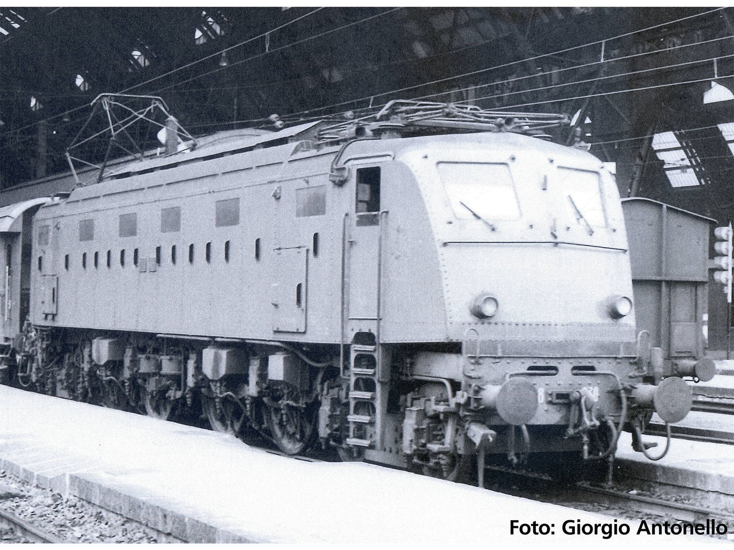 Piko Expert FS E.428 Electric Locomotive III (~AC-Sound) PK97805 HO Gauge