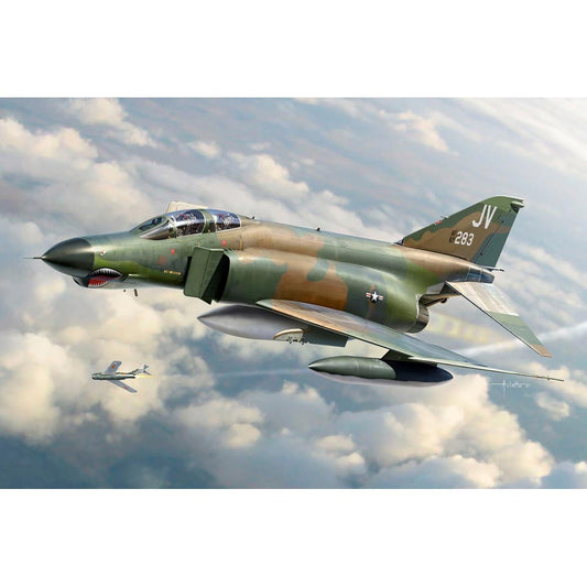 Academy Hobby 12133 USAF F-4E Vietnam War Phantom 1:32 Plastic Model Kit