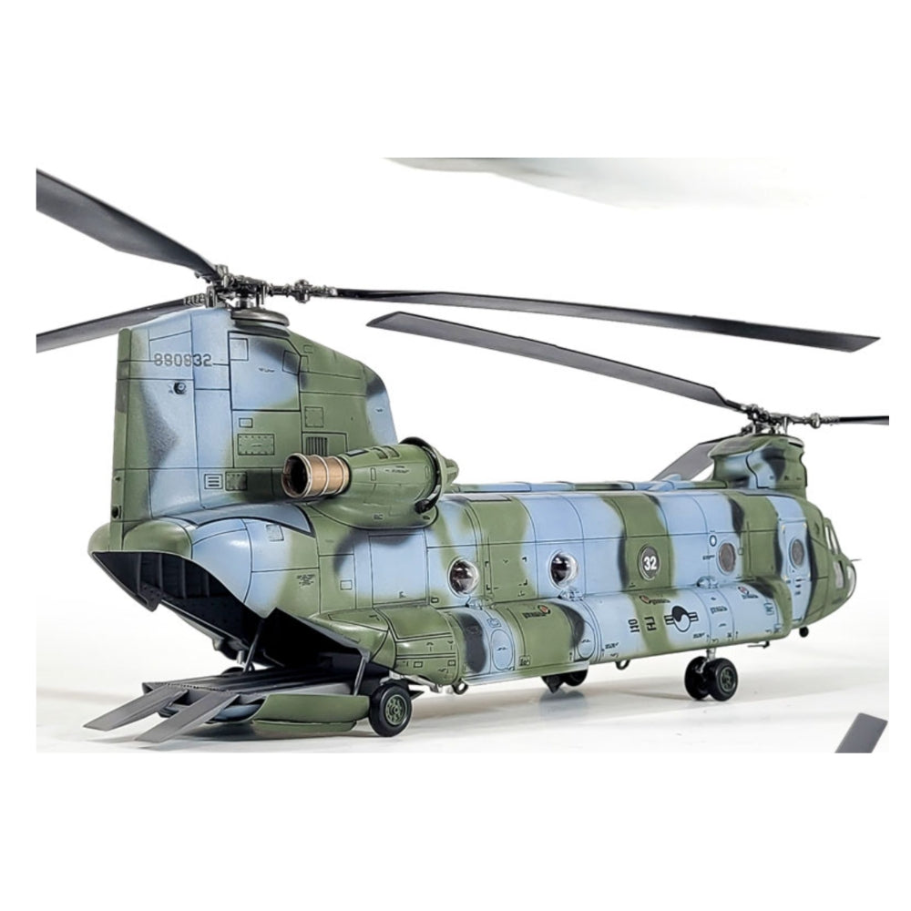 Academy 12372 CH-47D Chinook "R.O.K. Army" Helicopter 1:48 Model Kit