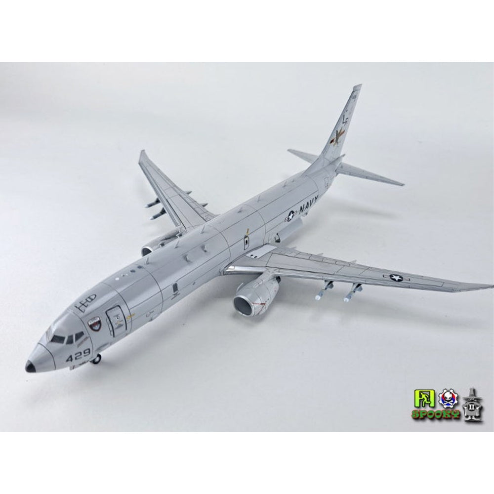 Academy 12635 US Navy P-8A Poseidon Maritime Patrol Aircraft 1:144 Model Kit