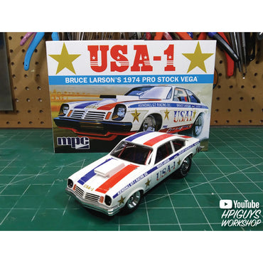 MPC 828 Bruce Larson's 1974 Pro Stock Vega "USA-1" 1:25 Model Kit