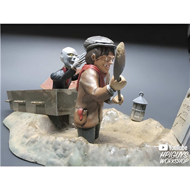 Polar Lights 976 Haunted Manor: The Grave Robber's Demise 1:12 Model Kit