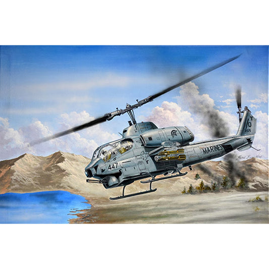 Trumpeter 05116 AH-1W Super Cobra 1:35 Model Kit