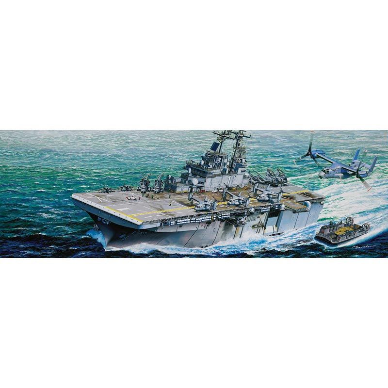 Trumpeter 5611 USS Wasp LHD-1 1:350 Model Kit