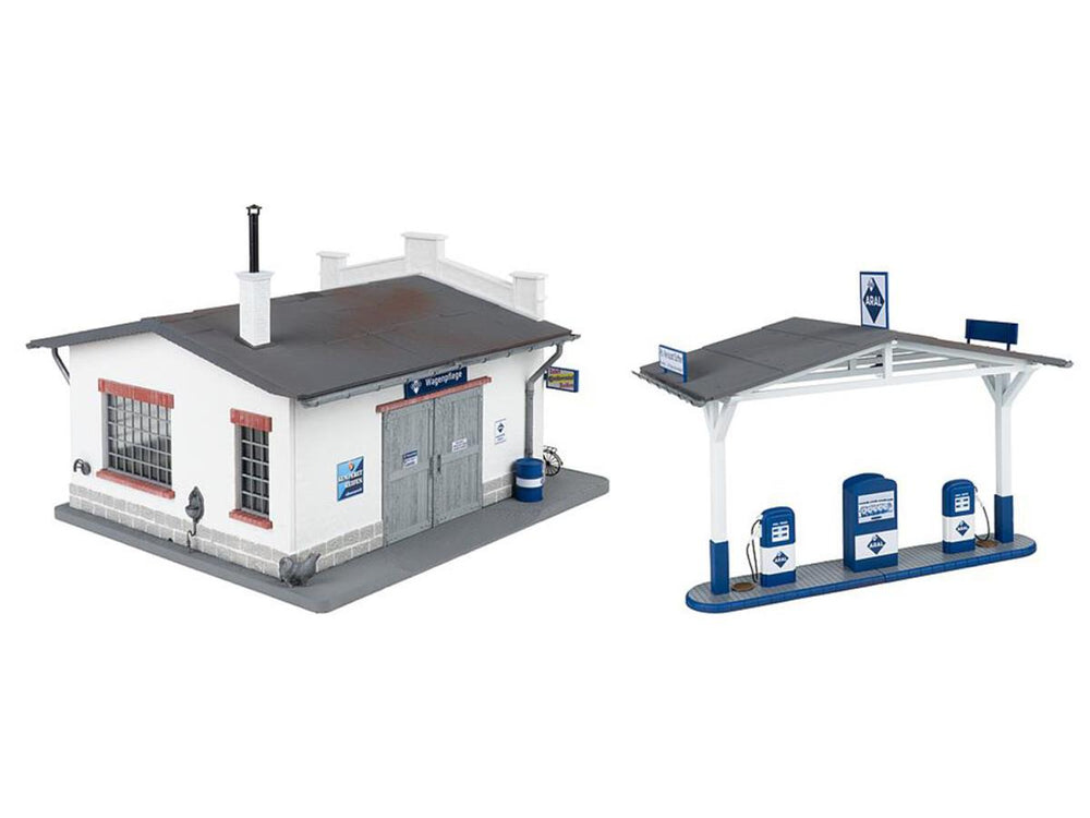 Pola 330821 ARAL Petrol Station with Workshop Kit G Gauge