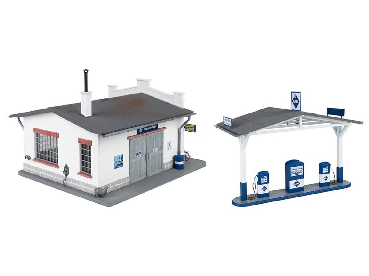 Pola 330821 ARAL Petrol Station with Workshop Kit G Gauge