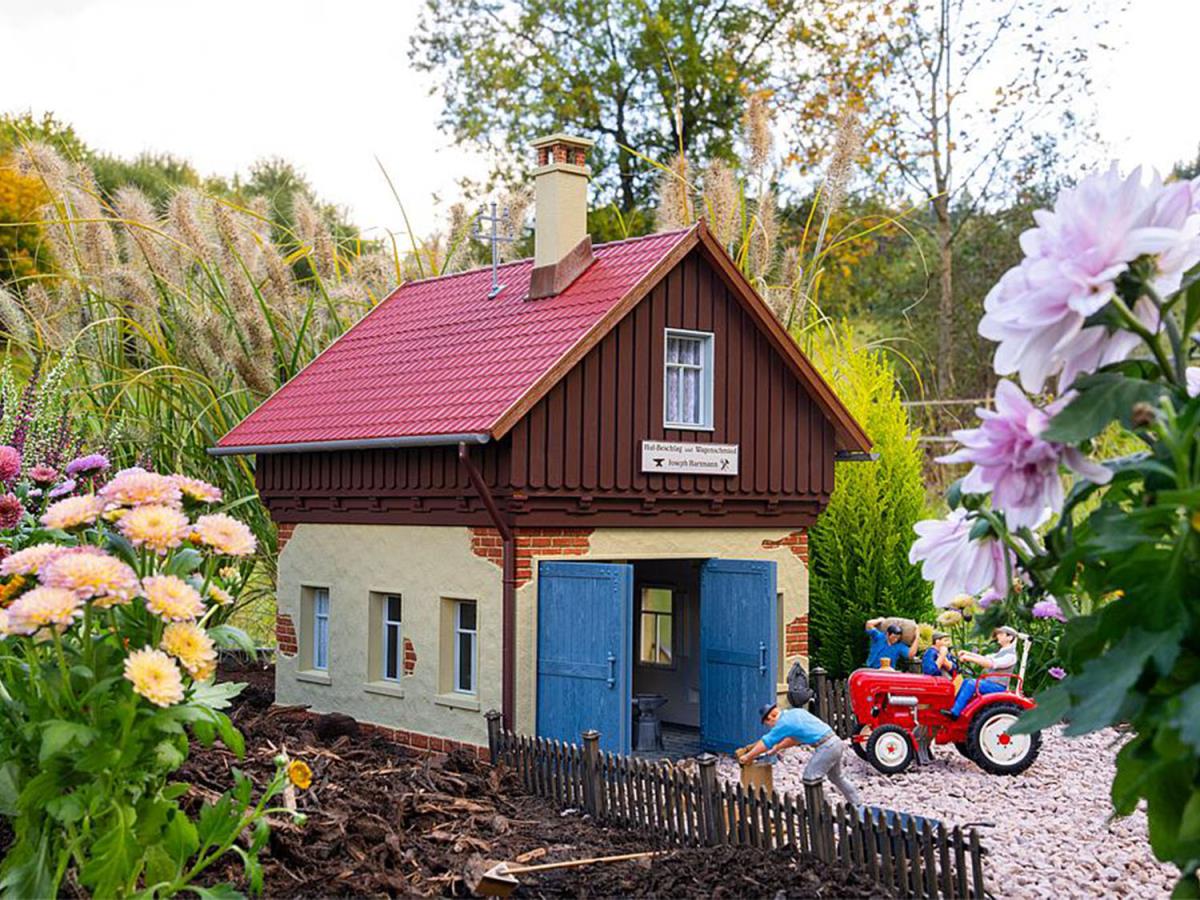 Pola 331179 Village Smithy Kit G Gauge