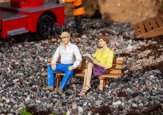 Pola Seated People (2) Figure Set PO331501 G Scale