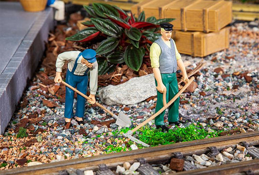 Pola Farmers (2) Figure Set PO331507 G Scale