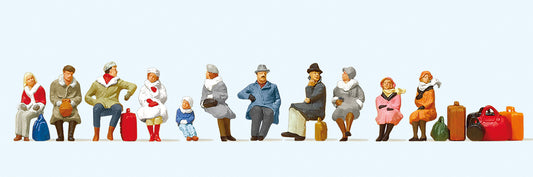 Preiser 10317 Seated Passengers Winter Clothes (11) Exclusive Figure Set HO