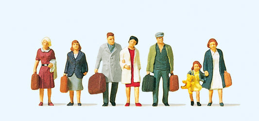 Preiser 10505 Walking Passengers (7) Exclusive Figure Set HO