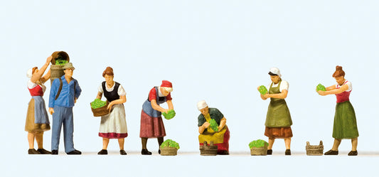 Preiser 10608 Grape Harvesting (7) Exclusive Figure Set HO