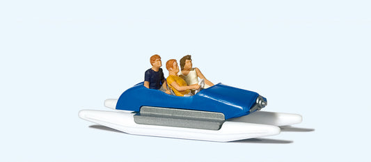 Preiser 10682 Family in Blue Pedal Boat (3) Exclusive Figure Set HO