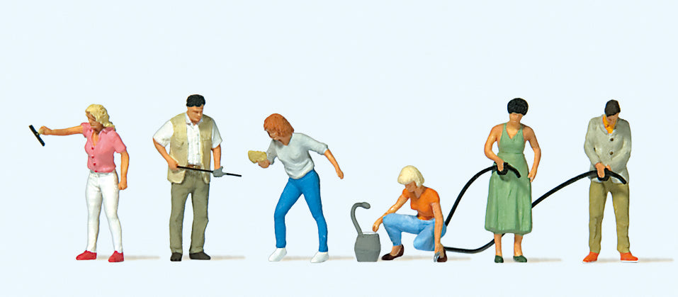 Preiser 10709 At the Filling Station (6) Exclusive Figure Set HO