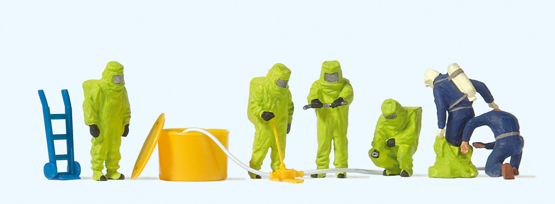 Preiser 10731 Fireman in Green Chemical Suits (6) Exclusive Figure Set HO