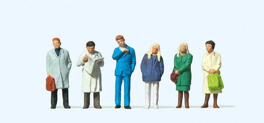 Preiser 14071 Waiting Travellers on the Platform (6) Standard Figure Set HO
