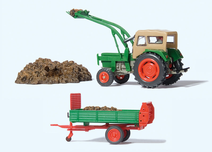 Preiser 17944  Deutz D6206 Tractor with Trailer & Muck HO