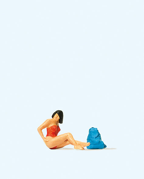Preiser 28127 Applying Sun Cream Figure HO