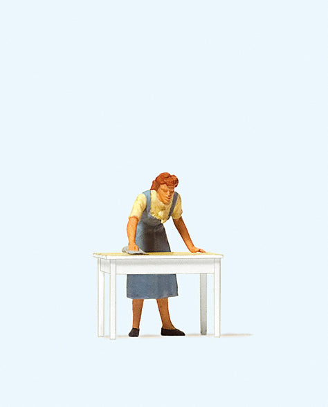 Preiser 28134 Housewife Cleaning the Table Figure HO