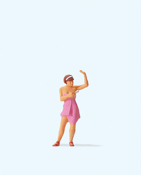 Preiser 28143 Woman Spraying Deodorant Figure HO