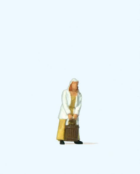 Preiser 28221 Fetching Water Figure HO