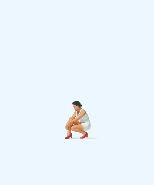 Preiser 28228 Woman Putting on her Shoe Figure HO