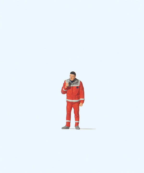 Preiser 28240 Paramedic Figure HO