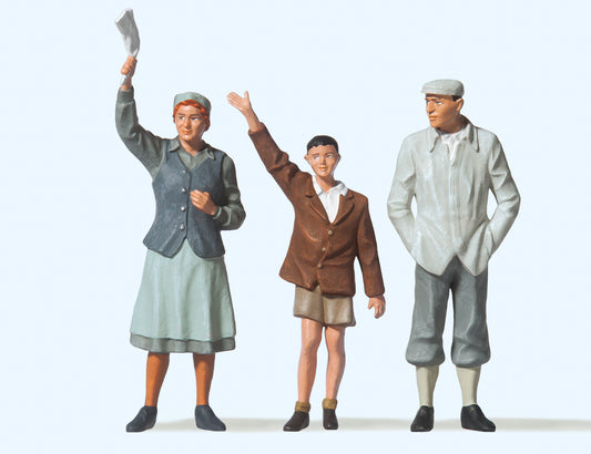 Preiser 45084 Family Waving at the Platform (3) Figure Set G Gauge