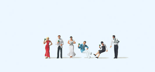 Preiser 79038 Party Guests (5) and Waiter Figure Set N Gauge