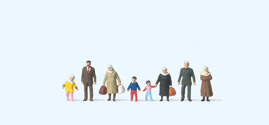 Preiser 79108 Passers By (8) Figure Set N Gauge