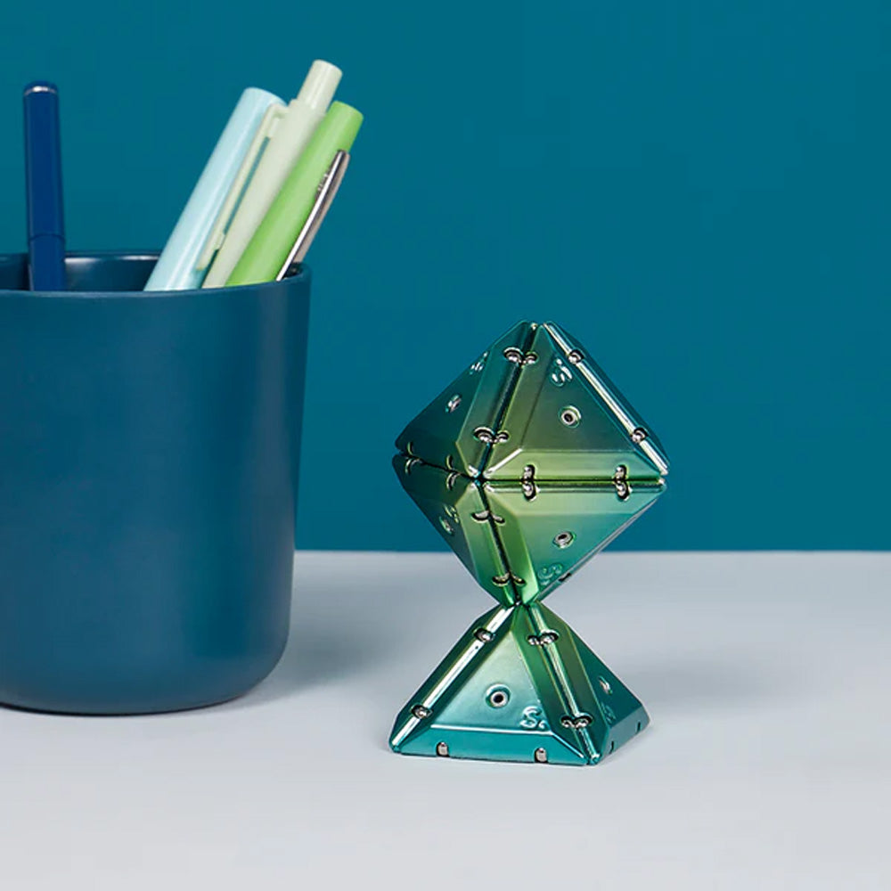Speks Geode Pyramid Chrome - Magnetic Fidget Toy