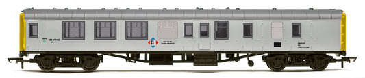 Hornby R40213 Balfour Beatty, Mk1 BSK, Staff Coach, BDC 977165 - Era 9