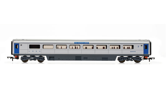 Hornby R40355D Platinum Jubilee Queen Elizabeth II M3 Sliding Door ER0002 Era 11