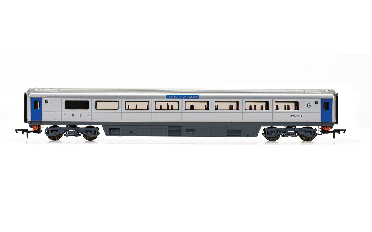 Hornby R40355E Platinum Jubilee Queen Elizabeth II M3 Sliding Door ER0012 Era 11