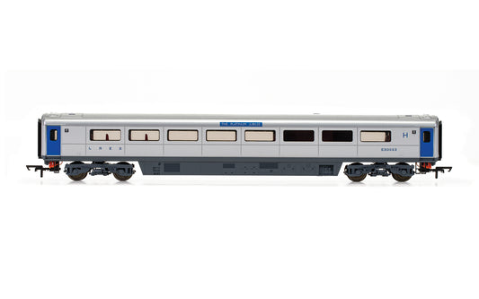 Hornby R40356A Platinum Jubilee Queen Elizabeth II M3 Sliding Door ER0022 Era 11