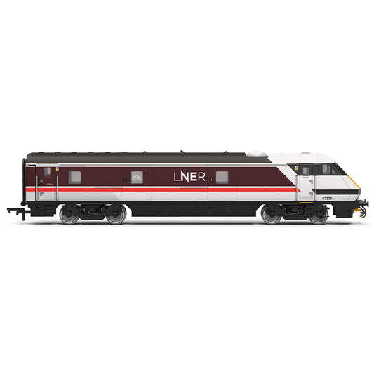 Hornby R40504 LNER MK4 DVT 82225