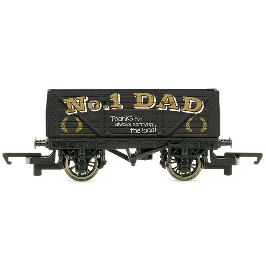 Hornby R60323 2026 Fathers Day Wagon