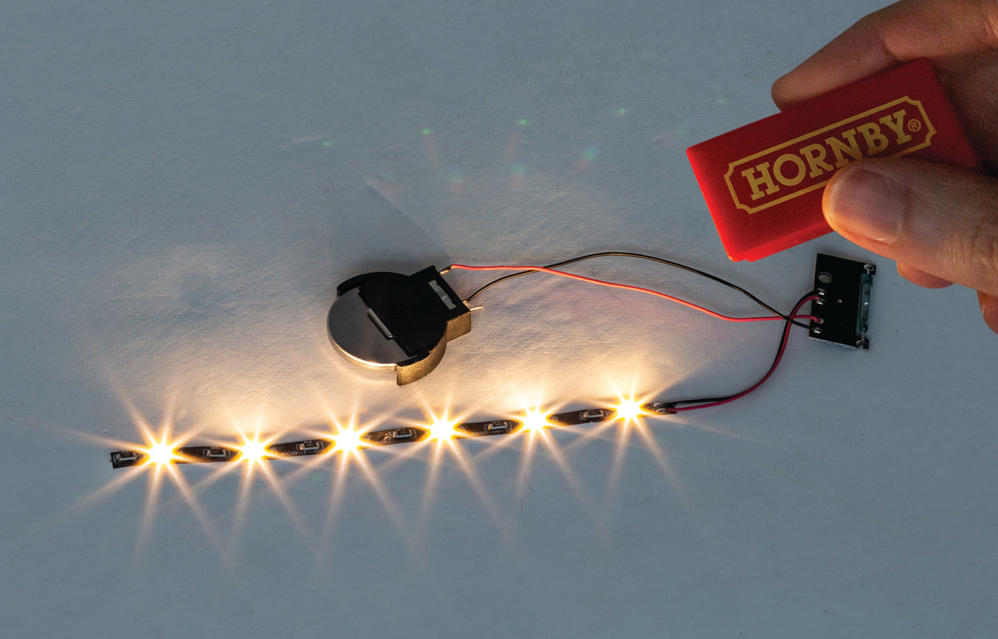 Hornby DCC R7338 Maglight for 4/6 Wheeled Coaches