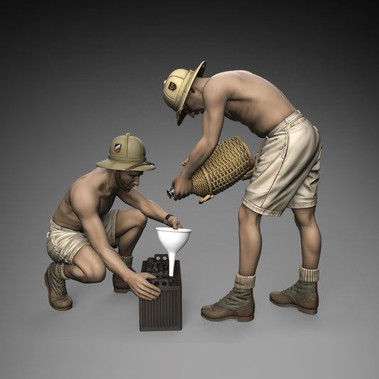 Royal Model 1083 German DAK Soldiers Battery Maintenance 1:35 Resin Kit