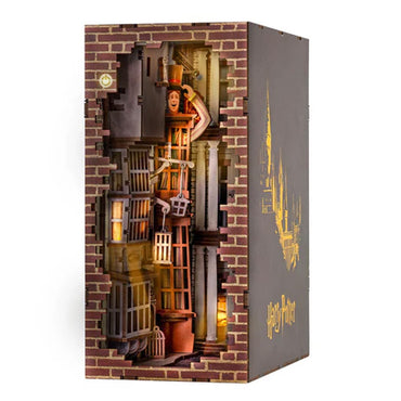 Revell 00530 Harry Potter: Diagon Alley Tiny Adventures Book Nook