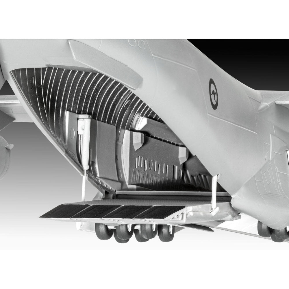 Revell 03747 Boeing C-17A Globemaster III 1:144 Model Kit