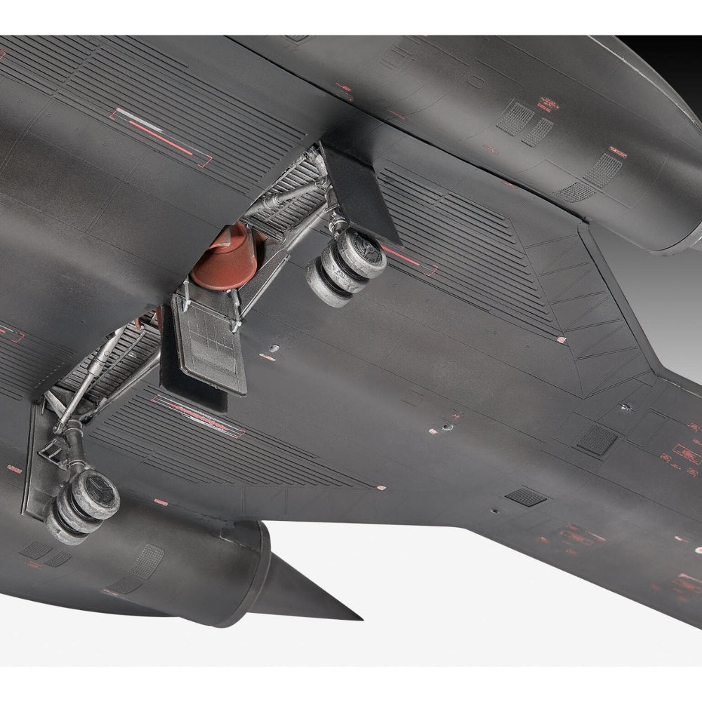 Revell 03751 Lockheed SR-71B Blackbird New Parts 1:48 Model Kit