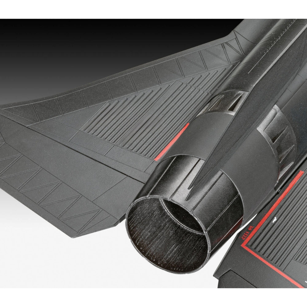 Revell 03751 Lockheed SR-71B Blackbird New Parts 1:48 Model Kit