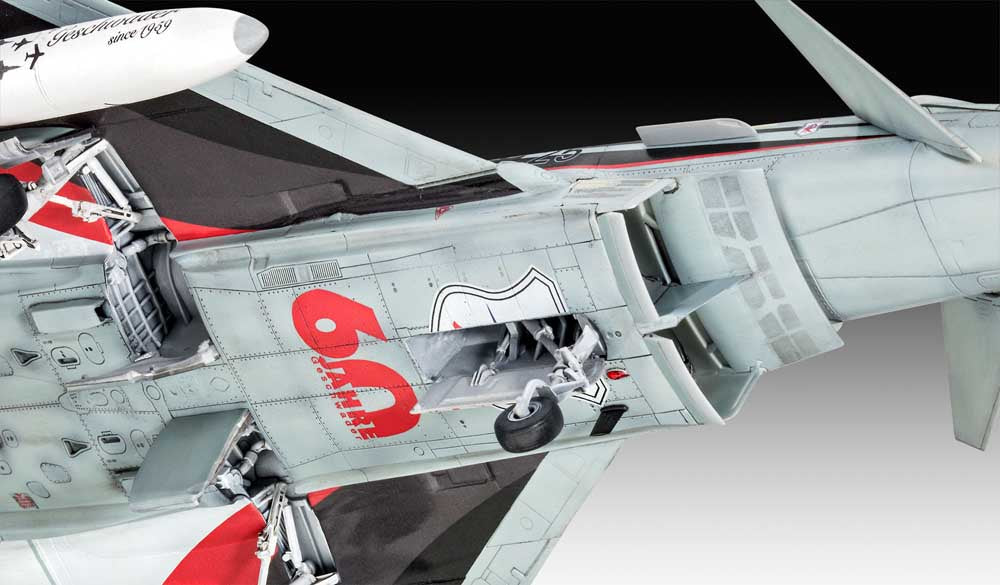 Revell 03848 Eurofighter Typhoon "BARON SPIRIT" 1:48 Plastic Model Kit