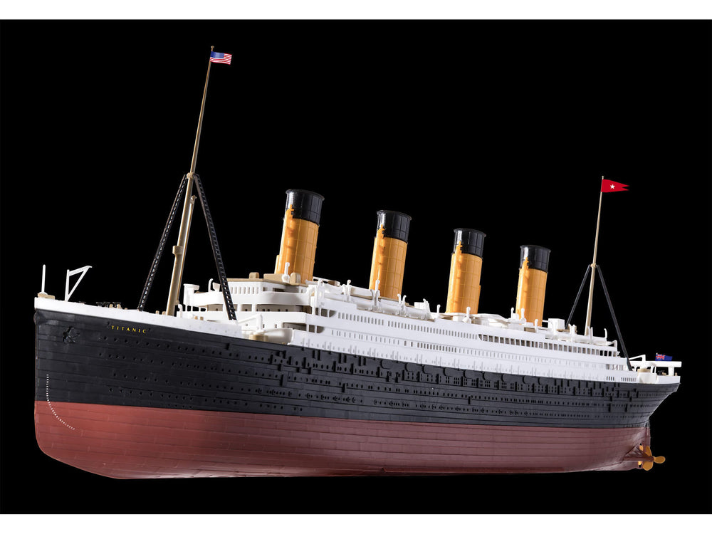 Revell 05497 R.M.S. Titanic (Click System) 1:600 Model Kit