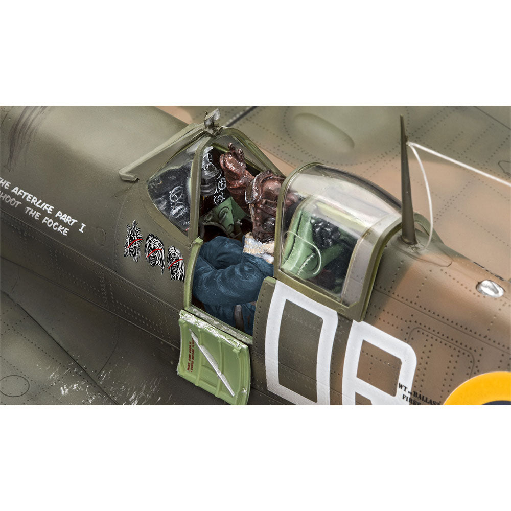 REVELL Gift Set Spitfire Mk.II Aces High 35th Aniv 1:32 Aircraft Model Kit 05688